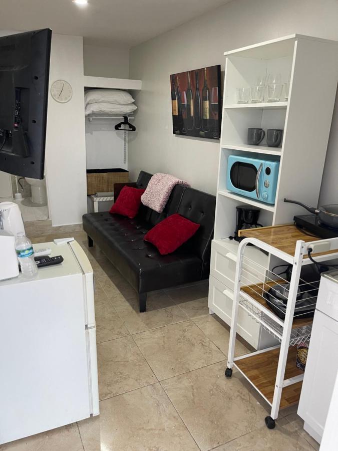 Beautiful Mobile Home In Hallandale Beach Exterior foto