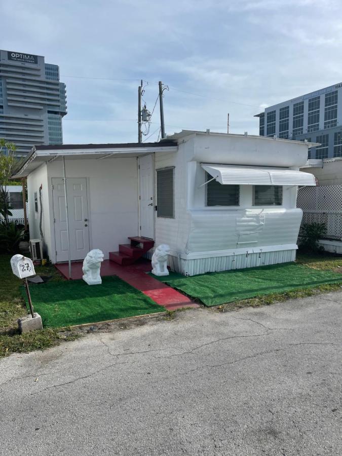 Beautiful Mobile Home In Hallandale Beach Exterior foto
